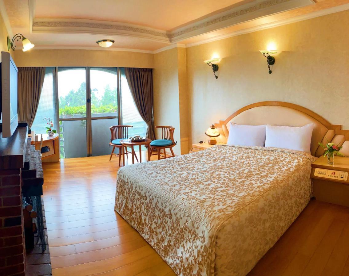 Kao Feng Hotel Zhongzheng  Extérieur photo
