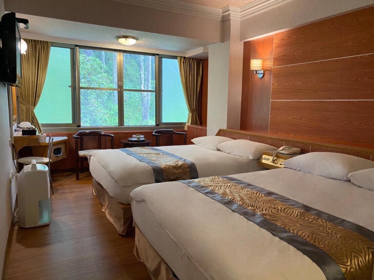 Kao Feng Hotel Zhongzheng  Extérieur photo