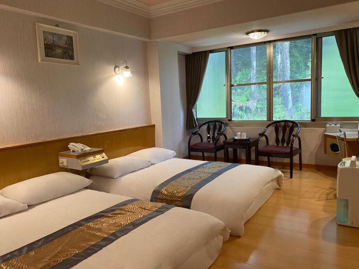 Kao Feng Hotel Zhongzheng  Extérieur photo