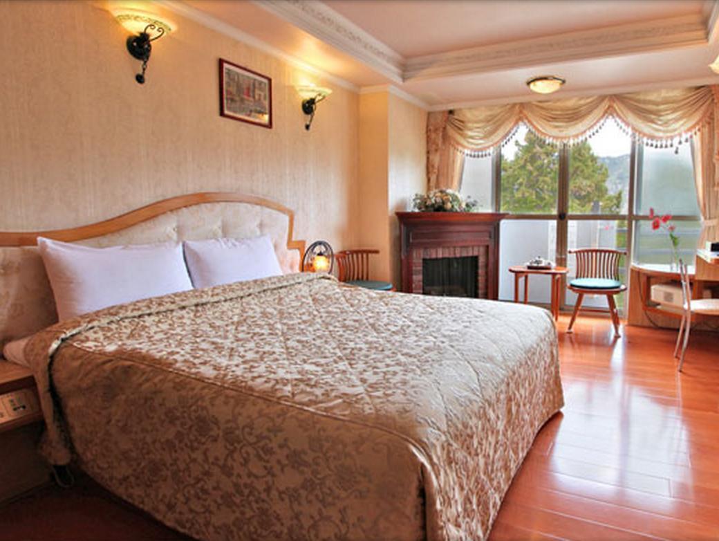 Kao Feng Hotel Zhongzheng  Extérieur photo